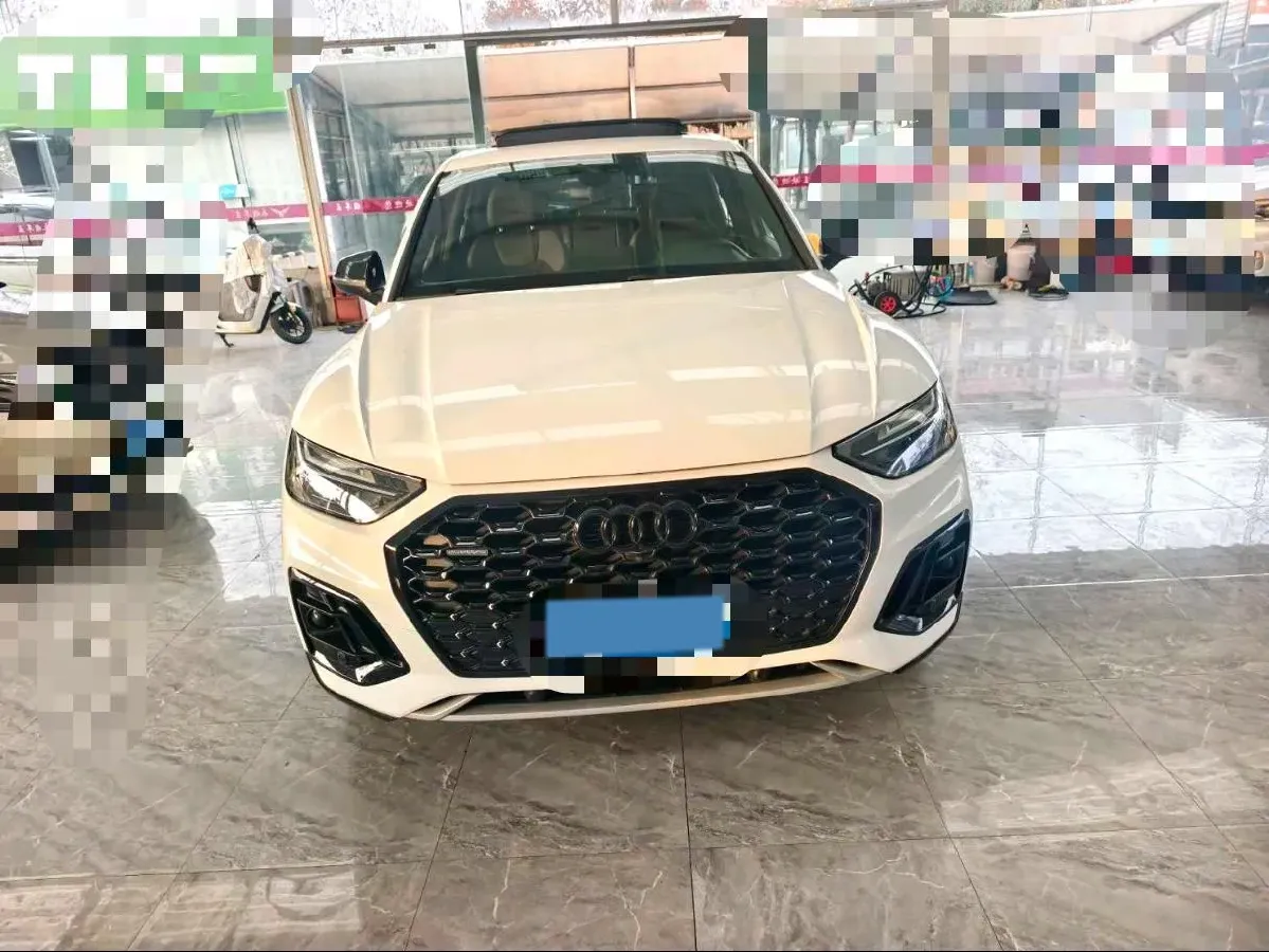 2024 Audi Q5L Sportback 2.0T 190HP L4 7DCT,autocango,china used car exporter,china ev exporter,chinese used car exporter,chinese used ev exporter
