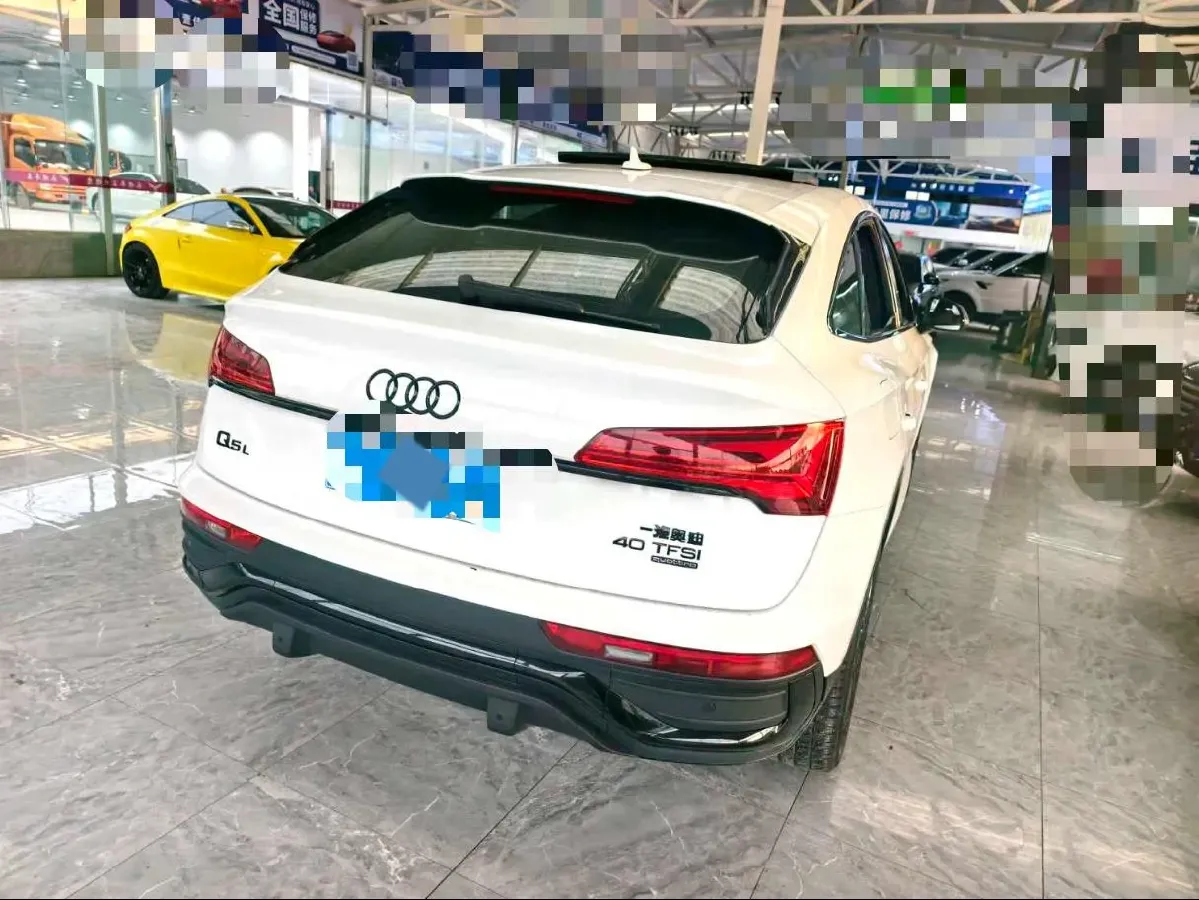 2024 Audi Q5L Sportback 2.0T 190HP L4 7DCT,autocango,china used car exporter,china ev exporter,chinese used car exporter,chinese used ev exporter