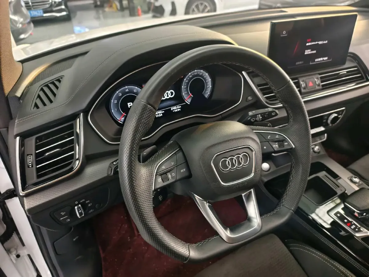 2024 Audi Q5L Sportback 2.0T 190HP L4 7DCT,autocango,china used car exporter,china ev exporter,chinese used car exporter,chinese used ev exporter