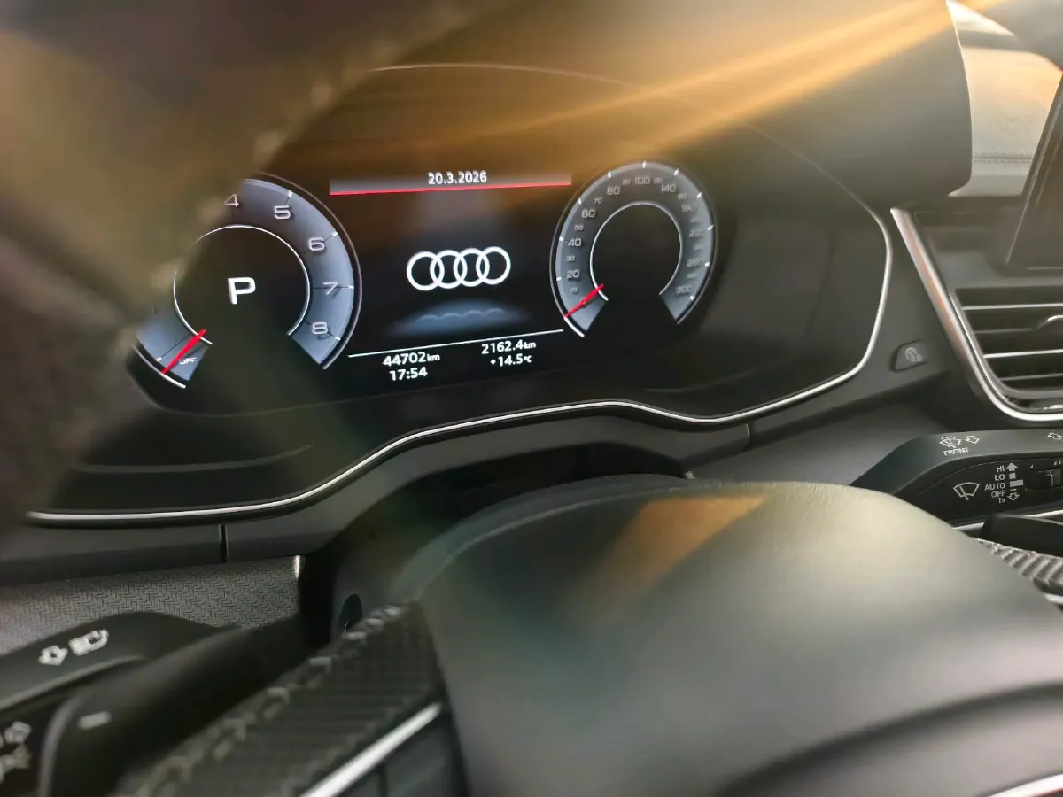 2024 Audi Q5L Sportback 2.0T 190HP L4 7DCT,autocango,china used car exporter,china ev exporter,chinese used car exporter,chinese used ev exporter