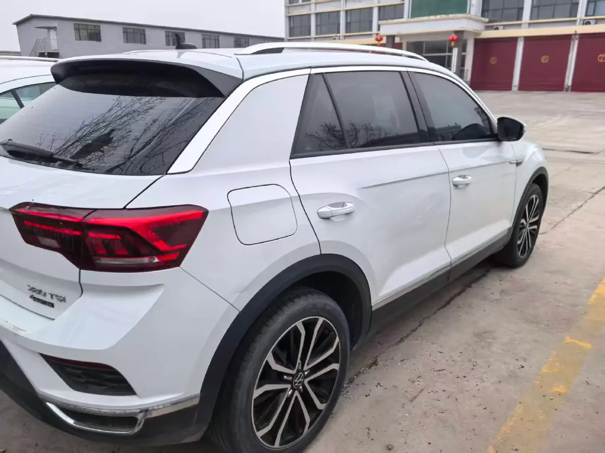 2021 Volkswagen T-Roc 1.4T 150HP L4 7DCT,autocango,china used car exporter,china ev exporter,chinese used car exporter,chinese used ev exporter