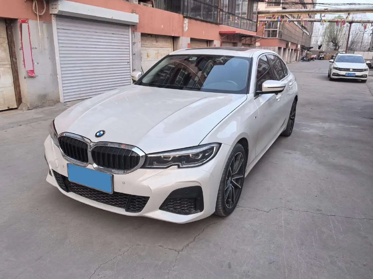 2022 BMW 3 Series 2.0T 156HP L4 8AT,autocango,china used car exporter,china ev exporter,chinese used car exporter,chinese used ev exporter
