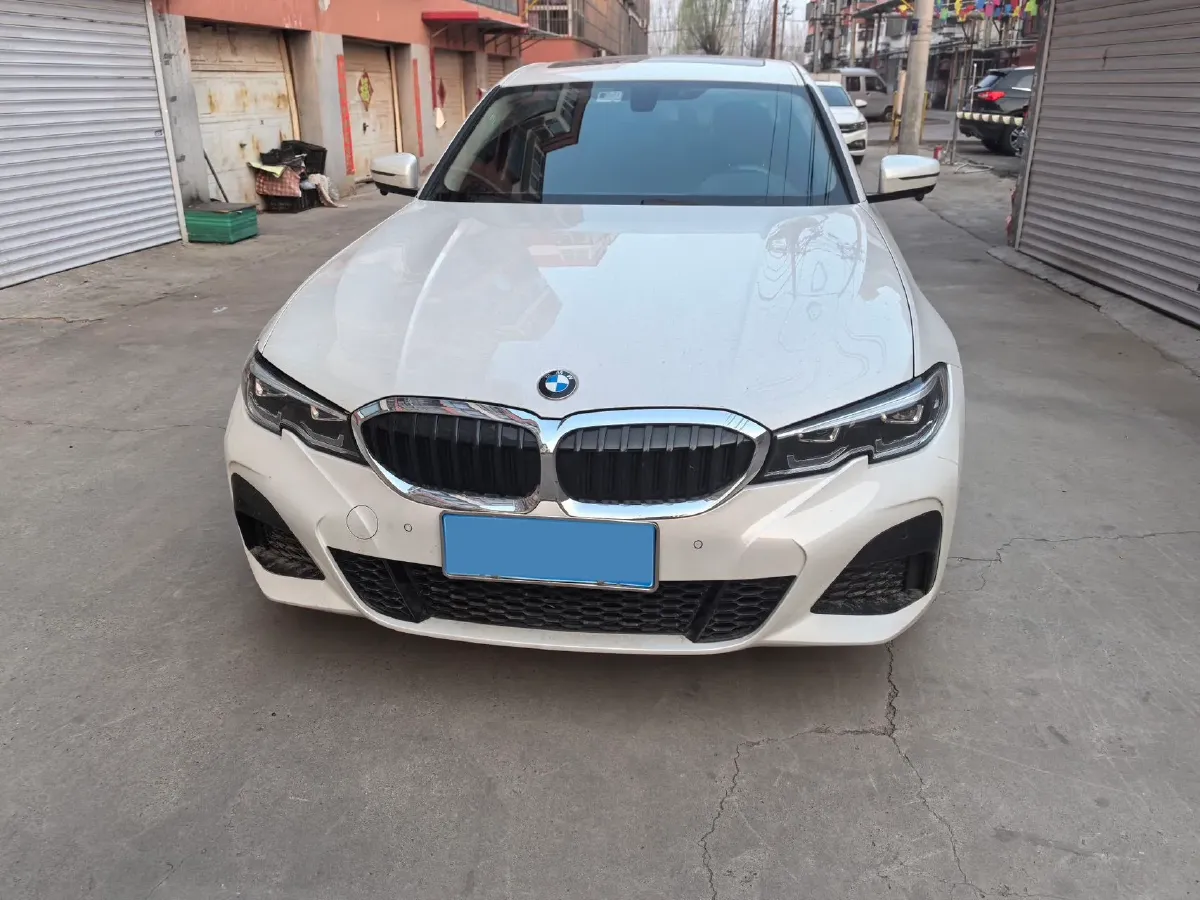 2022 BMW 3 Series 2.0T 156HP L4 8AT,autocango,china used car exporter,china ev exporter,chinese used car exporter,chinese used ev exporter