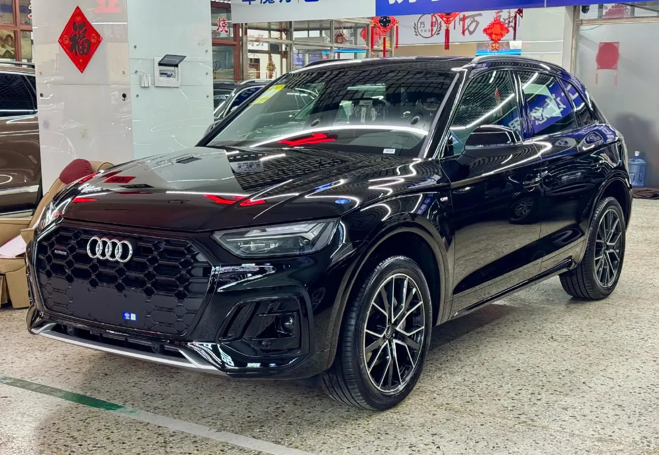 2026 Audi Q5L 2.0T 190HP L4 7DCT,autocango,china used car exporter,china ev exporter,chinese used car exporter,chinese used ev exporter