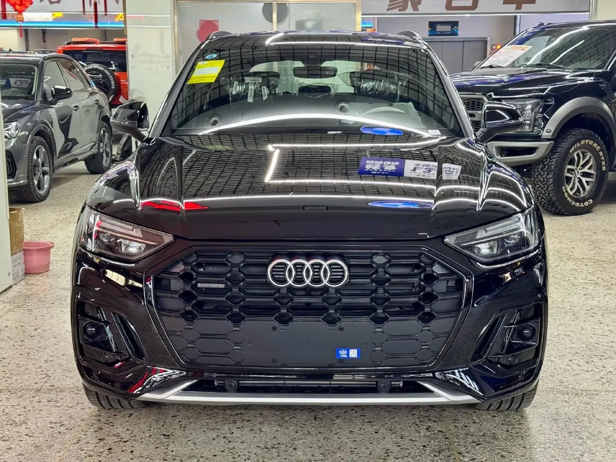 2026 Audi Q5L 2.0T 190HP L4 7DCT,autocango,china used car exporter,china ev exporter,chinese used car exporter,chinese used ev exporter
