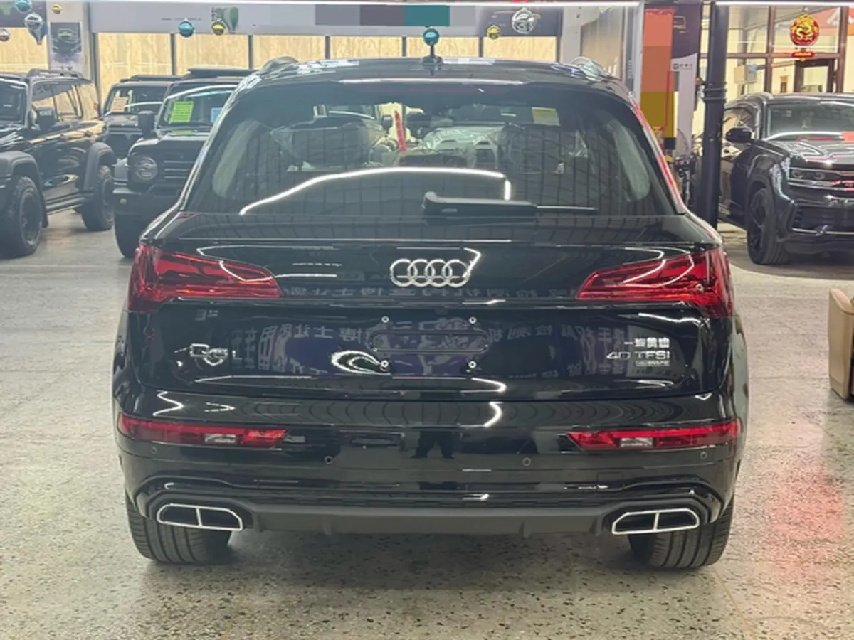 2026 Audi Q5L 2.0T 190HP L4 7DCT,autocango,china used car exporter,china ev exporter,chinese used car exporter,chinese used ev exporter