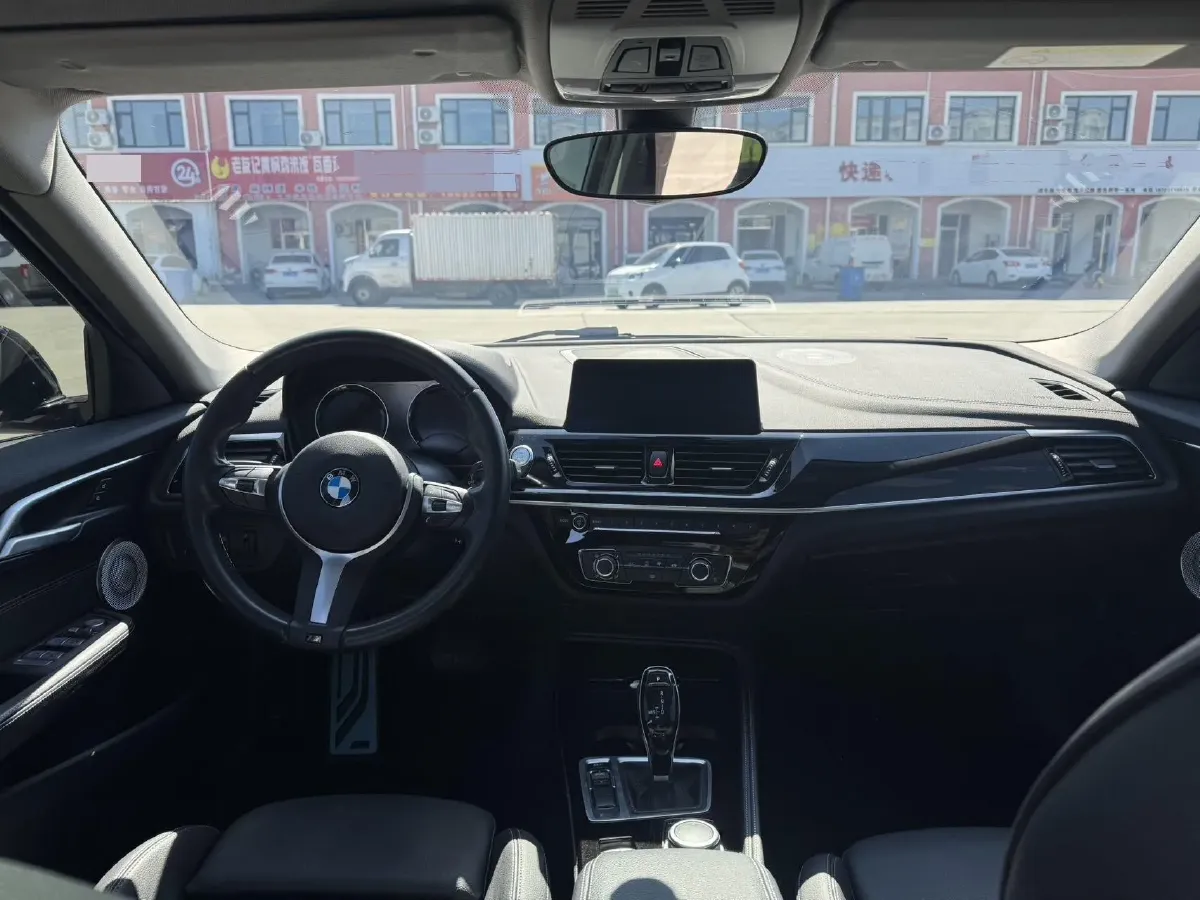 2021 BMW 1 Series 2.0T 192HP L4 7DCT,autocango,china used car exporter,china ev exporter,chinese used car exporter,chinese used ev exporter