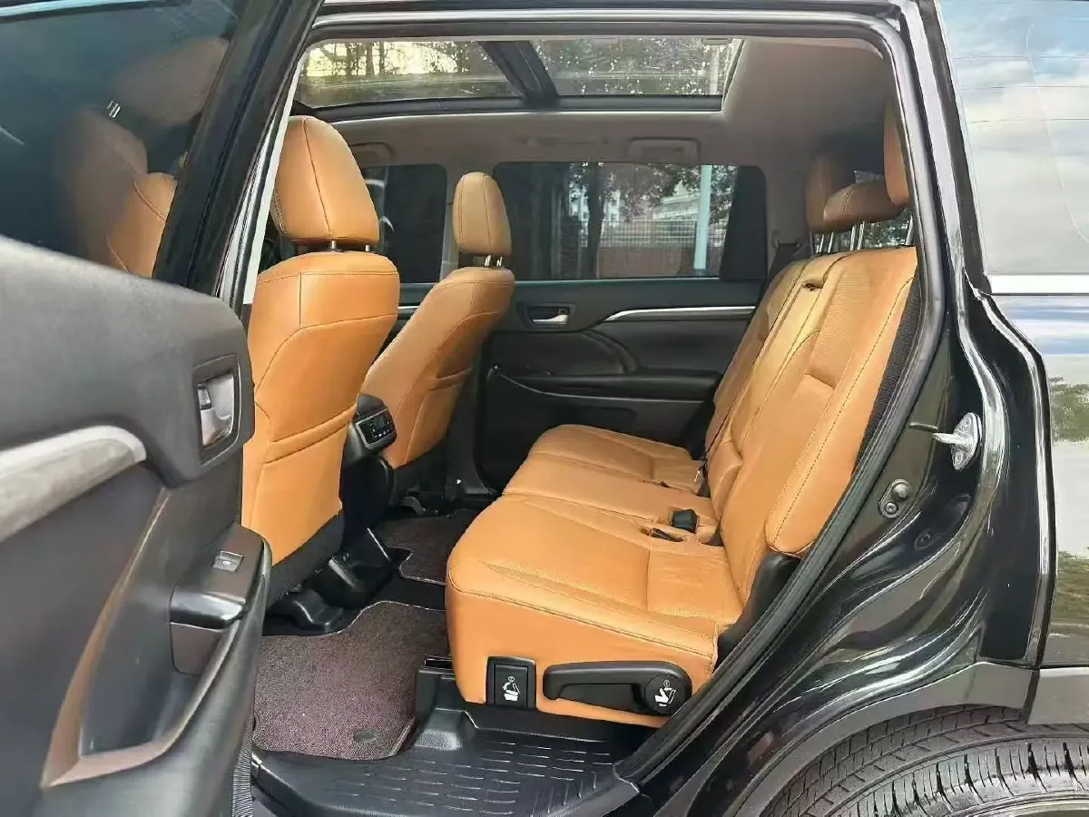 2019 HanTeng V7 1.5T 156HP L4 6AT,autocango,china used car exporter,china ev exporter,chinese used car exporter,chinese used ev exporter