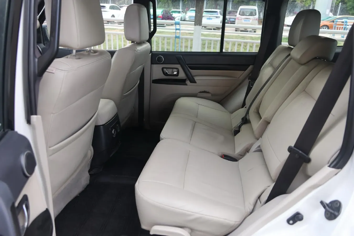 2017 Mercedes-Benz C Class 2.0T 245HP L4 7AT,autocango,china used car exporter,china ev exporter,chinese used car exporter,chinese used ev exporter