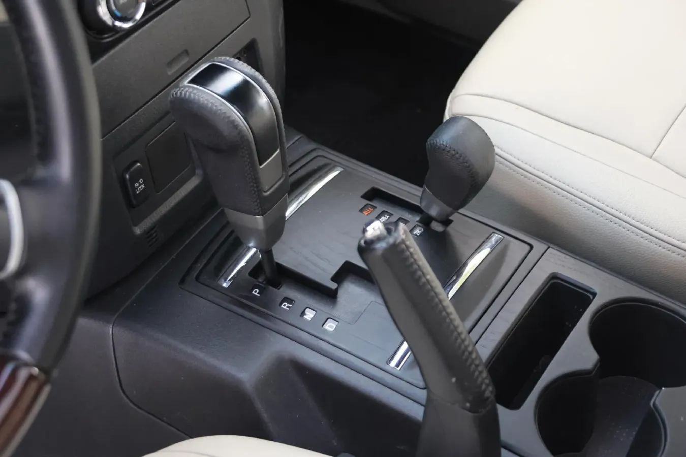 2017 Mercedes-Benz C Class 2.0T 245HP L4 7AT,autocango,china used car exporter,china ev exporter,chinese used car exporter,chinese used ev exporter