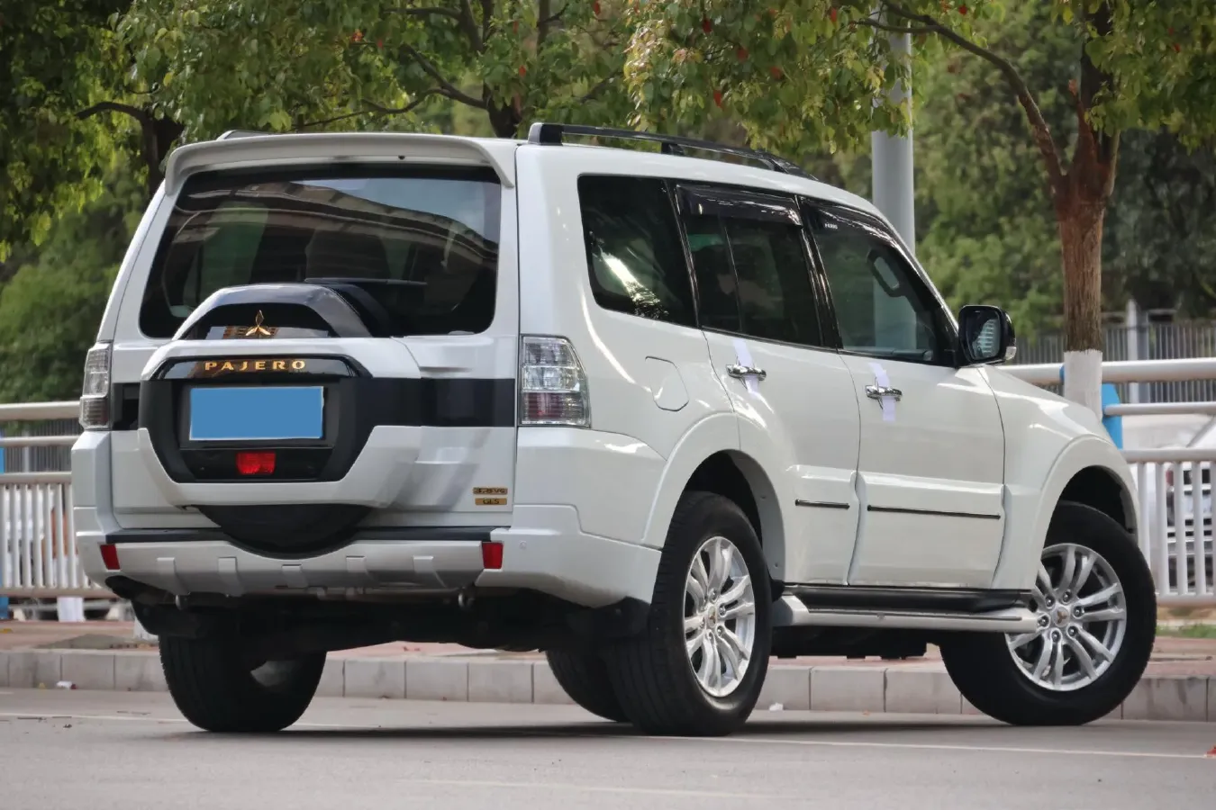 2017 Mercedes-Benz C Class 2.0T 245HP L4 7AT,autocango,china used car exporter,china ev exporter,chinese used car exporter,chinese used ev exporter