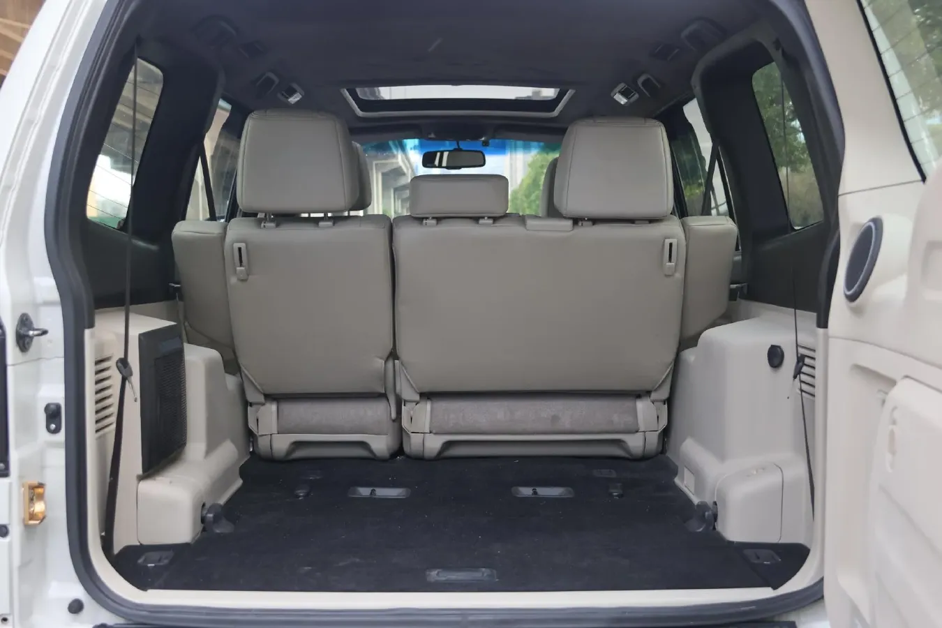 2017 Mercedes-Benz C Class 2.0T 245HP L4 7AT,autocango,china used car exporter,china ev exporter,chinese used car exporter,chinese used ev exporter