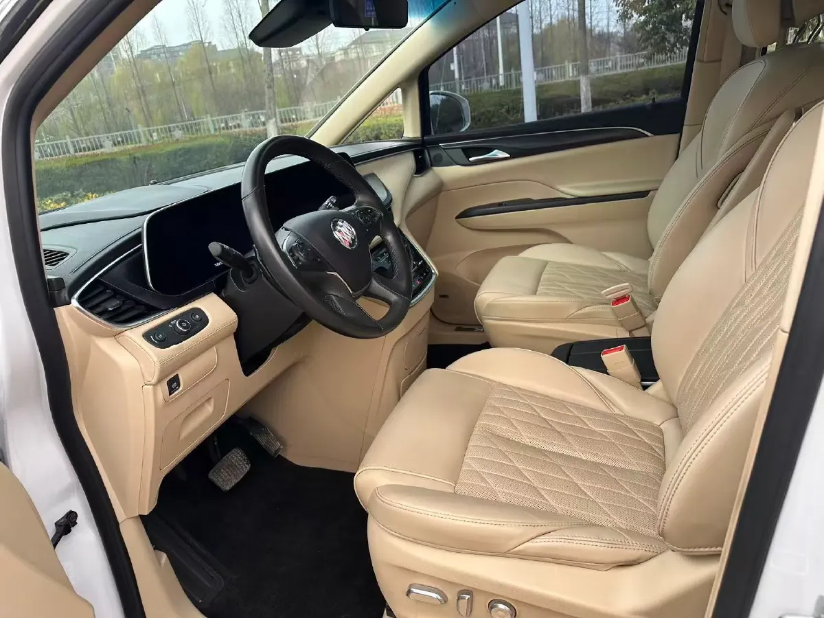 2022 Buick GL8 2.0T 237HP L4 9AT,autocango,china used car exporter,china ev exporter,chinese used car exporter,chinese used ev exporter
