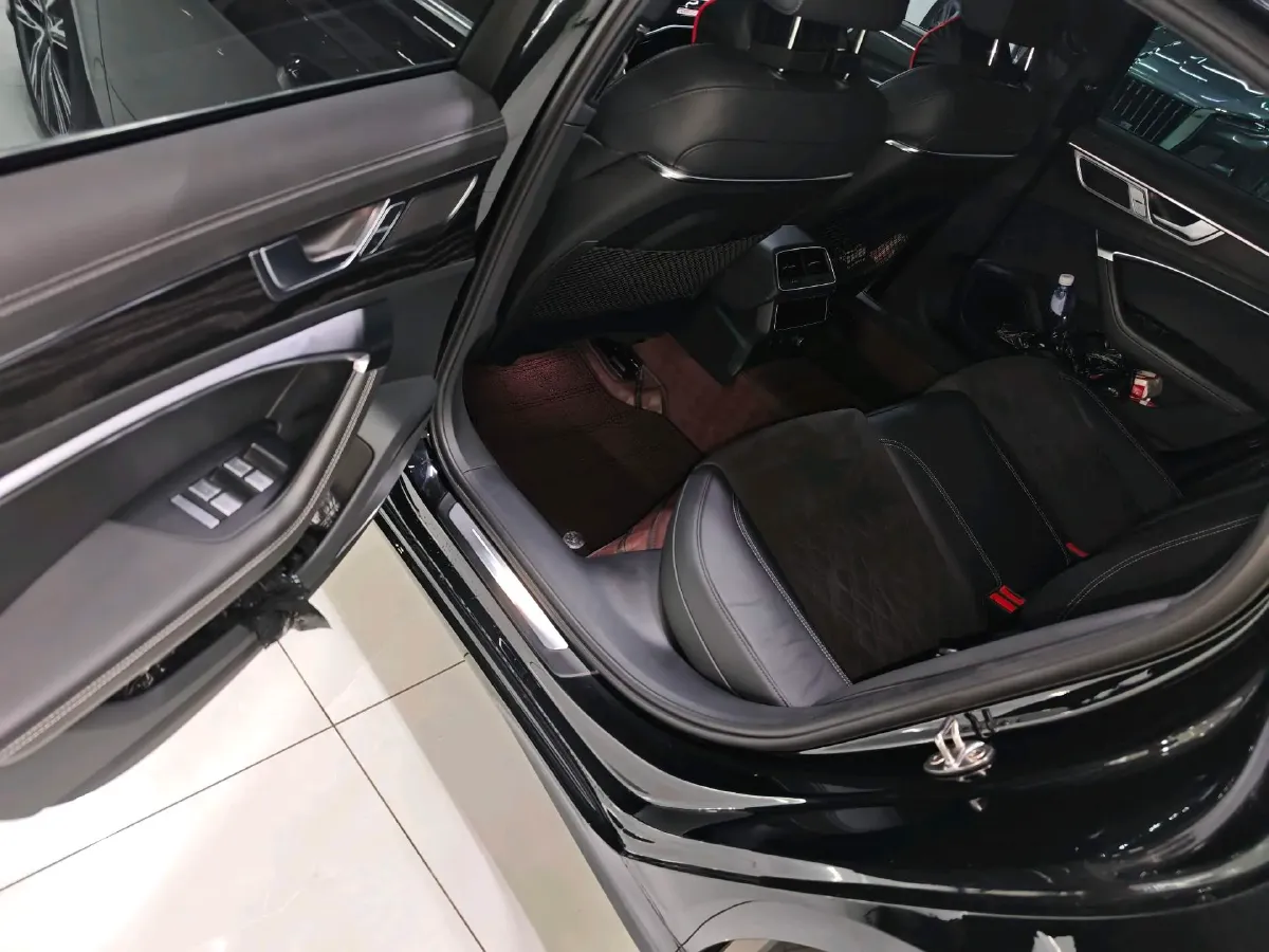 2024 Audi A6L 3.0T 340HP V6 7DCT,autocango,china used car exporter,china ev exporter,chinese used car exporter,chinese used ev exporter