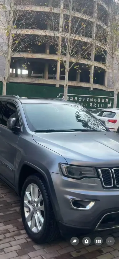 2017 Jeep Grand Cherokee 3.6L 286HP V6 8AT,autocango,china used car exporter,china ev exporter,chinese used car exporter,chinese used ev exporter