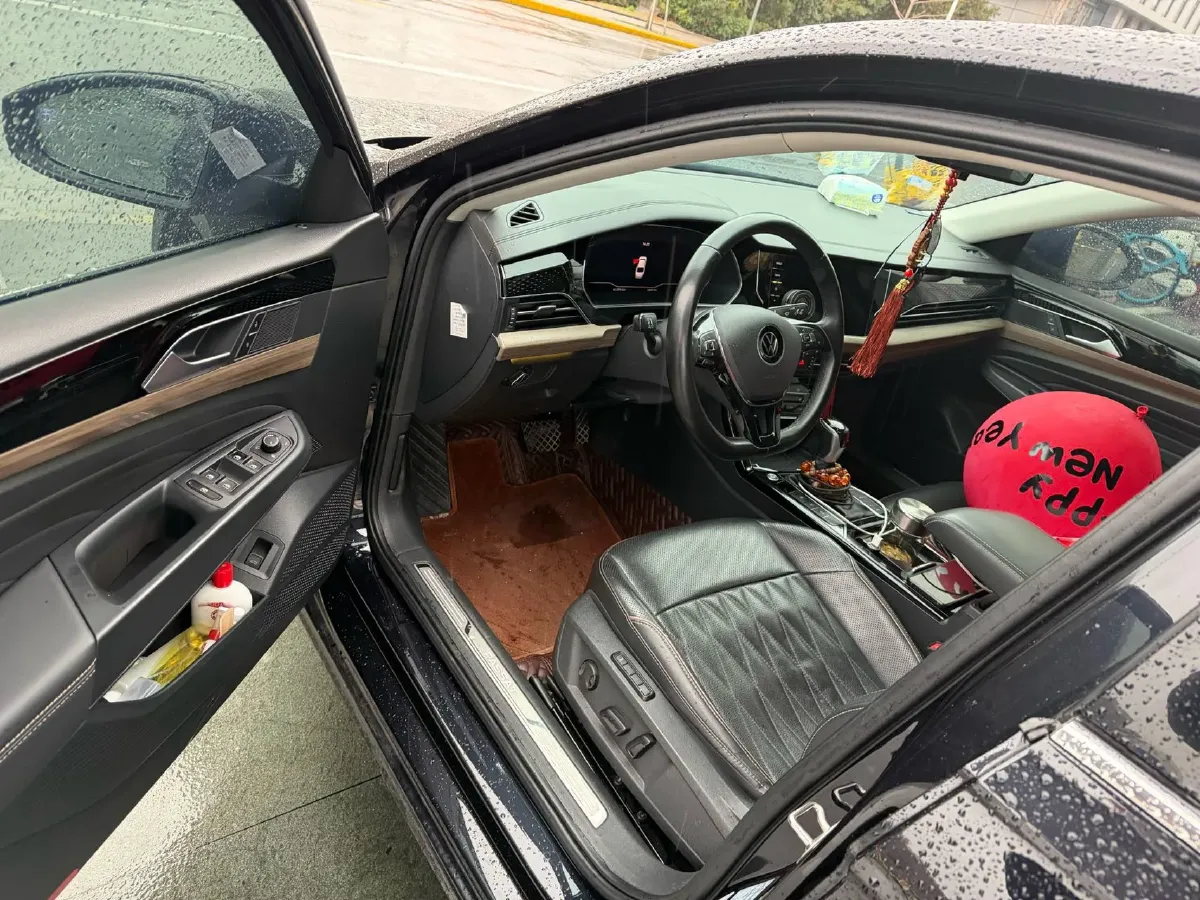 2020 Volkswagen Passat 2.0T 186HP L4 7DCT,autocango,china used car exporter,china ev exporter,chinese used car exporter,chinese used ev exporter