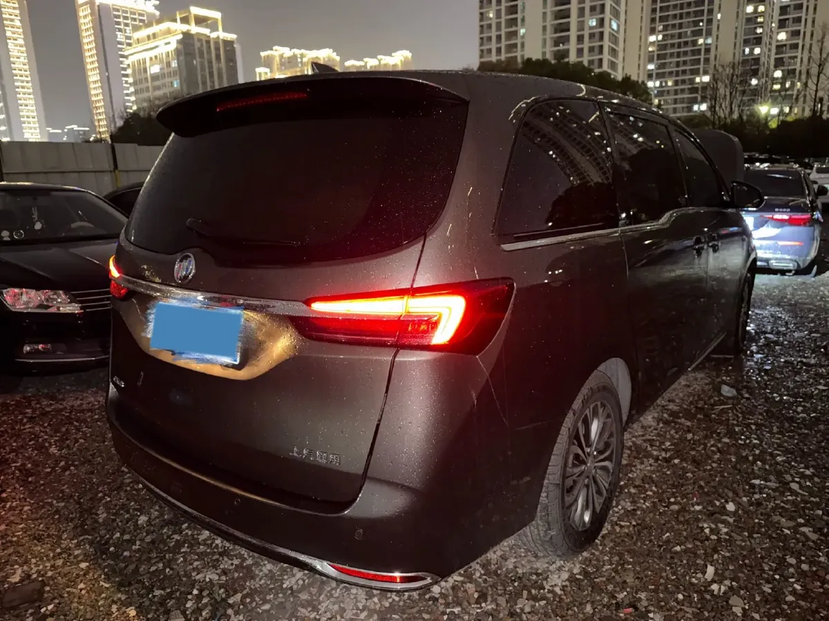 2023 Buick GL8 2.0T 237HP L4 9AT,autocango,china used car exporter,china ev exporter,chinese used car exporter,chinese used ev exporter