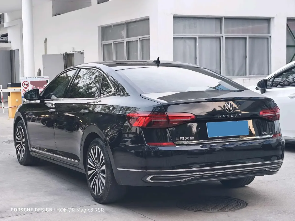 2021 Volkswagen Passat 2.0T 186HP L4 7DCT,autocango,china used car exporter,china ev exporter,chinese used car exporter,chinese used ev exporter