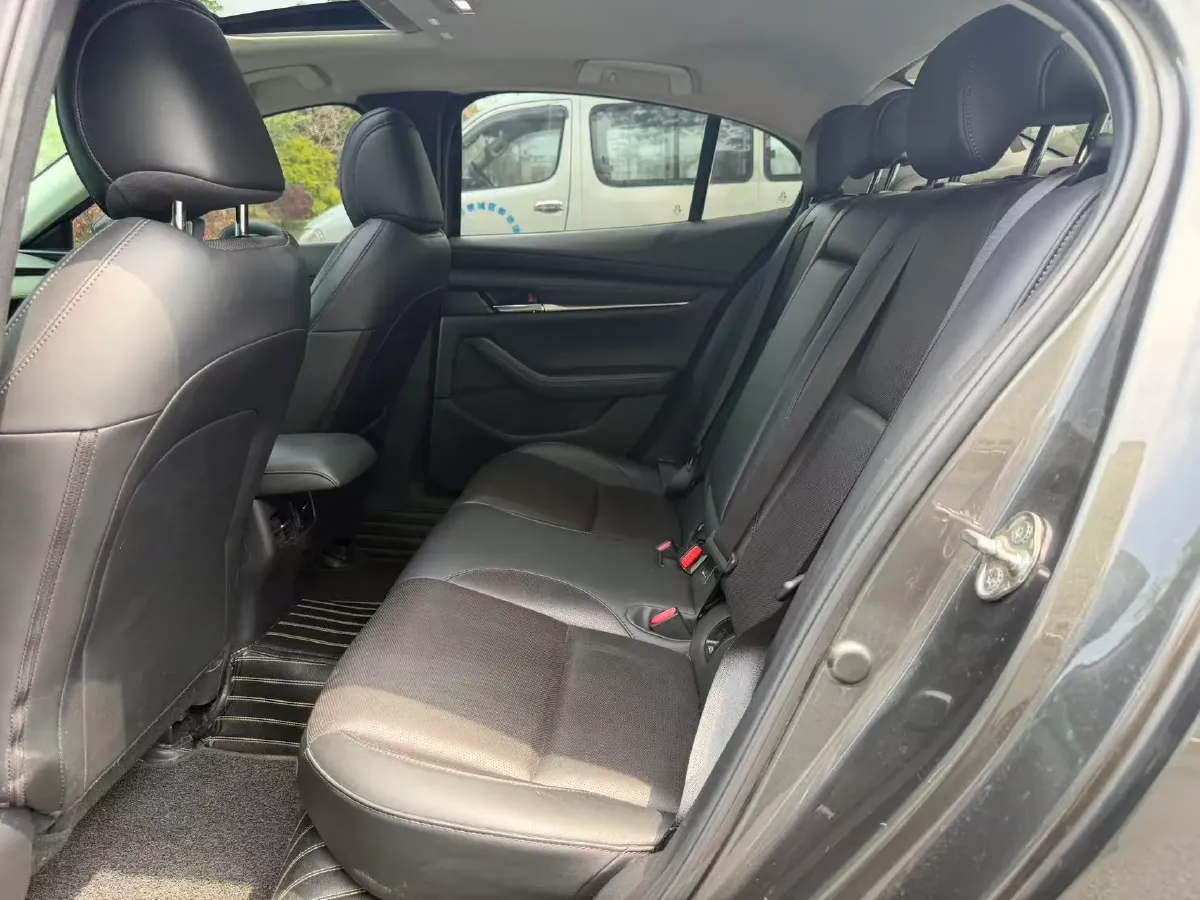 2020 Mazda 3 Axela 2.0L 158HP L4 6AT,autocango,china used car exporter,china ev exporter,chinese used car exporter,chinese used ev exporter