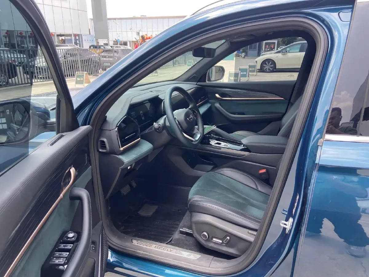 2021 Geely Monjaro 2.0T 218HP L4 7DCT,autocango,china used car exporter,china ev exporter,chinese used car exporter,chinese used ev exporter