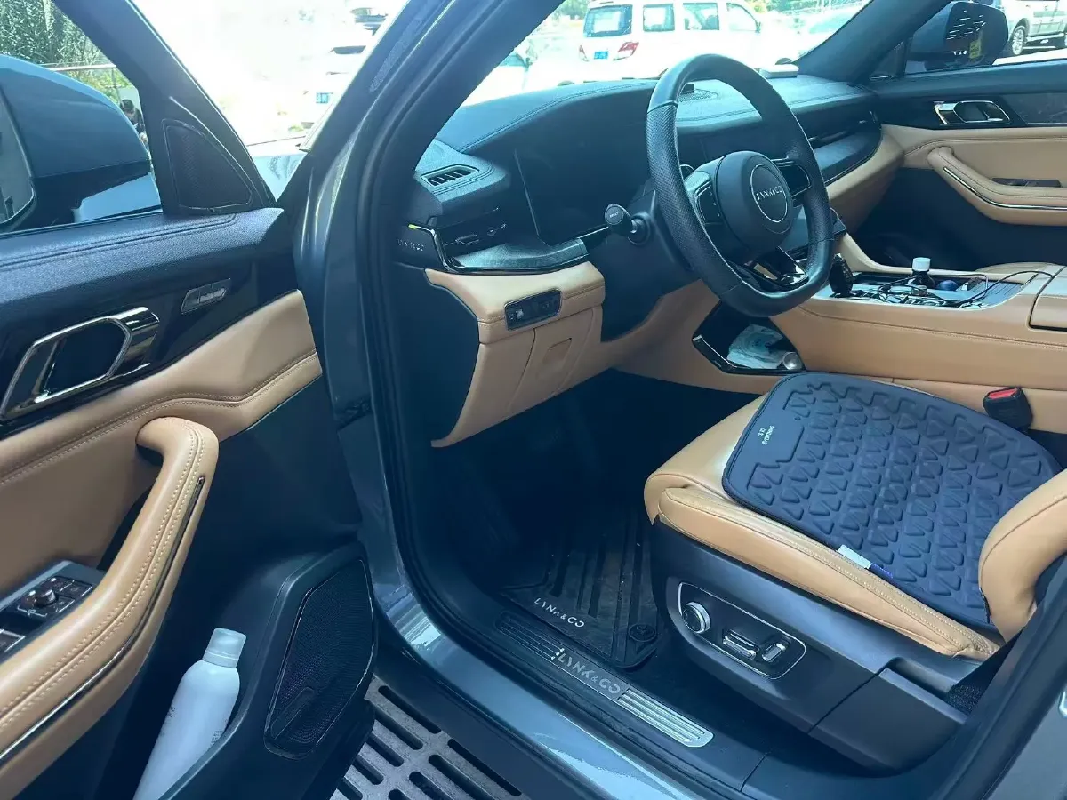 2021 Buick GL8 2.0T 237HP L4 9AT,autocango,china used car exporter,china ev exporter,chinese used car exporter,chinese used ev exporter