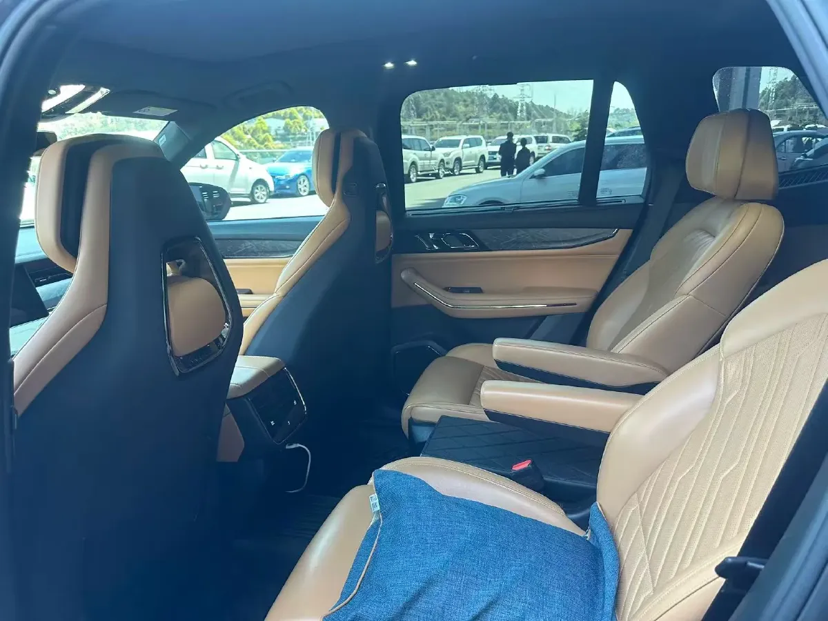 2021 Buick GL8 2.0T 237HP L4 9AT,autocango,china used car exporter,china ev exporter,chinese used car exporter,chinese used ev exporter