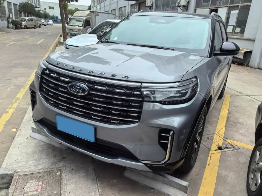 2024 Ford Explorer 2.3T 289HP L4 10AT,autocango,china used car exporter,china ev exporter,chinese used car exporter,chinese used ev exporter