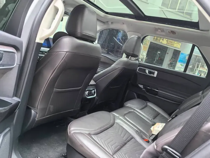 2024 Ford Explorer 2.3T 289HP L4 10AT,autocango,china used car exporter,china ev exporter,chinese used car exporter,chinese used ev exporter
