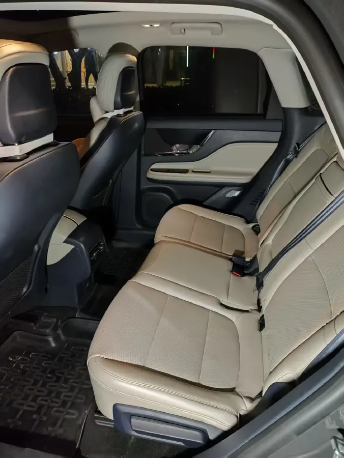 2023 Lincoln Corsair 2.0T 261HP L4 8AT,autocango,china used car exporter,china ev exporter,chinese used car exporter,chinese used ev exporter