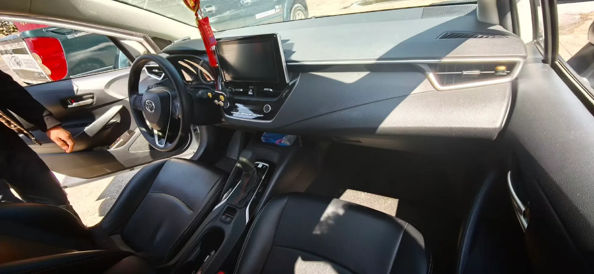 2022 Toyota Corolla 1.2T 116HP L4 CVT,autocango,china used car exporter,china ev exporter,chinese used car exporter,chinese used ev exporter