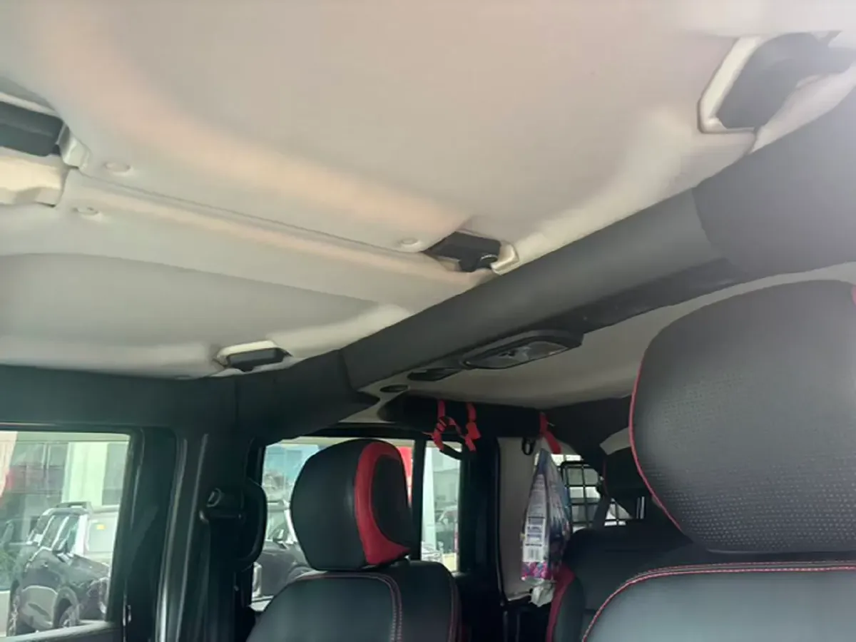 2018 Beijing BJ40 2.3T 250HP L4 6AT,autocango,china used car exporter,china ev exporter,chinese used car exporter,chinese used ev exporter