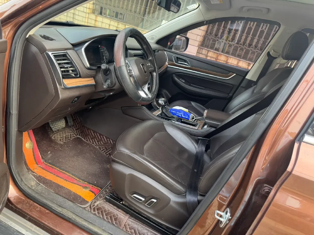 2018 Roewe RX5 2.0T 220HP L4 6DCT,autocango,china used car exporter,china ev exporter,chinese used car exporter,chinese used ev exporter