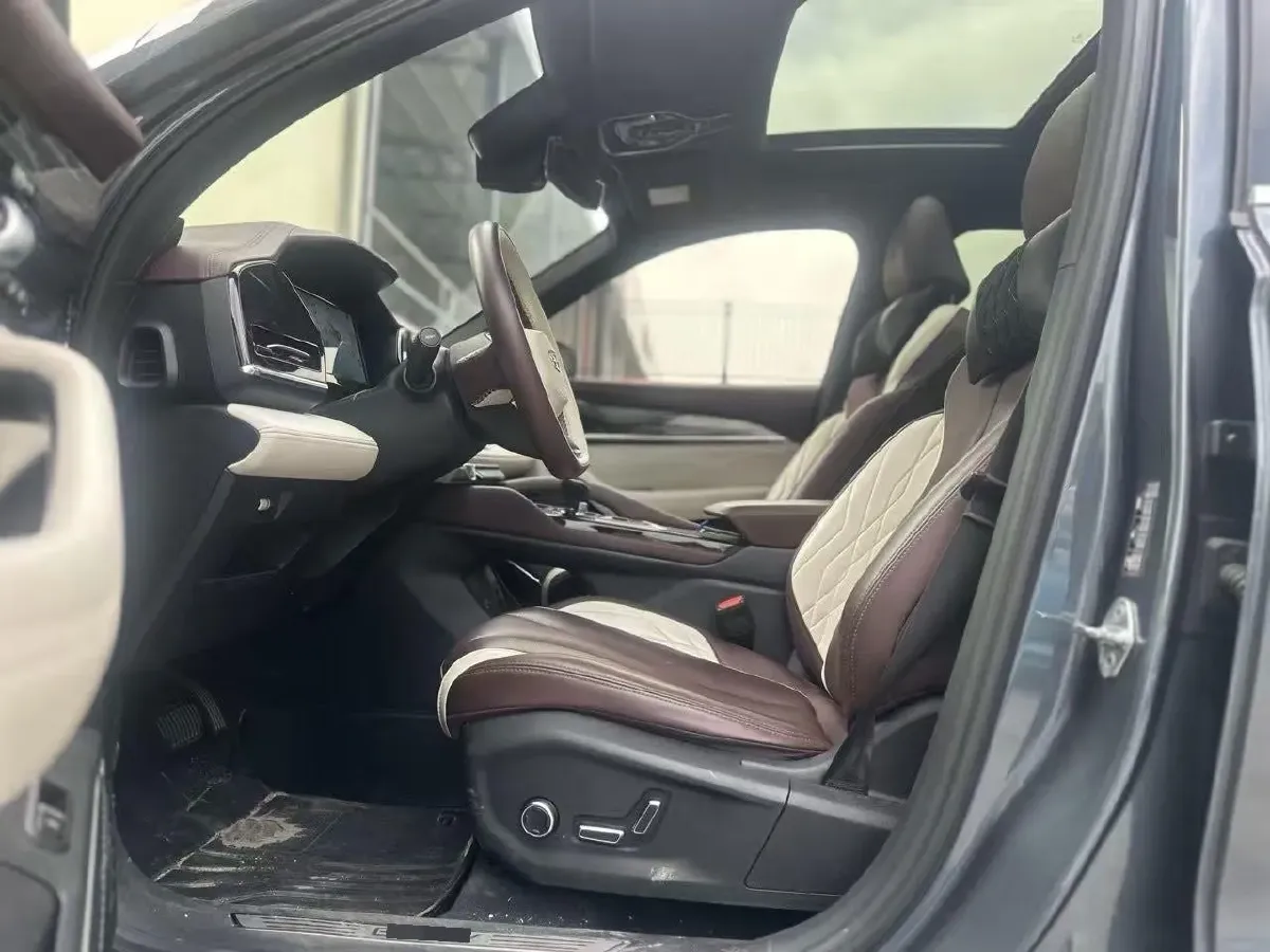 2021 Geely Monjaro 2.0T 218HP L4 7DCT,autocango,china used car exporter,china ev exporter,chinese used car exporter,chinese used ev exporter