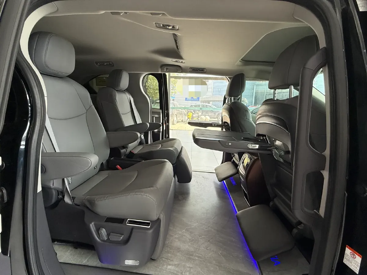 2023 Toyota Granvia 2.5L 189HP L4 E-CVT Hybrid,autocango,china used car exporter,china ev exporter,chinese used car exporter,chinese used ev exporter