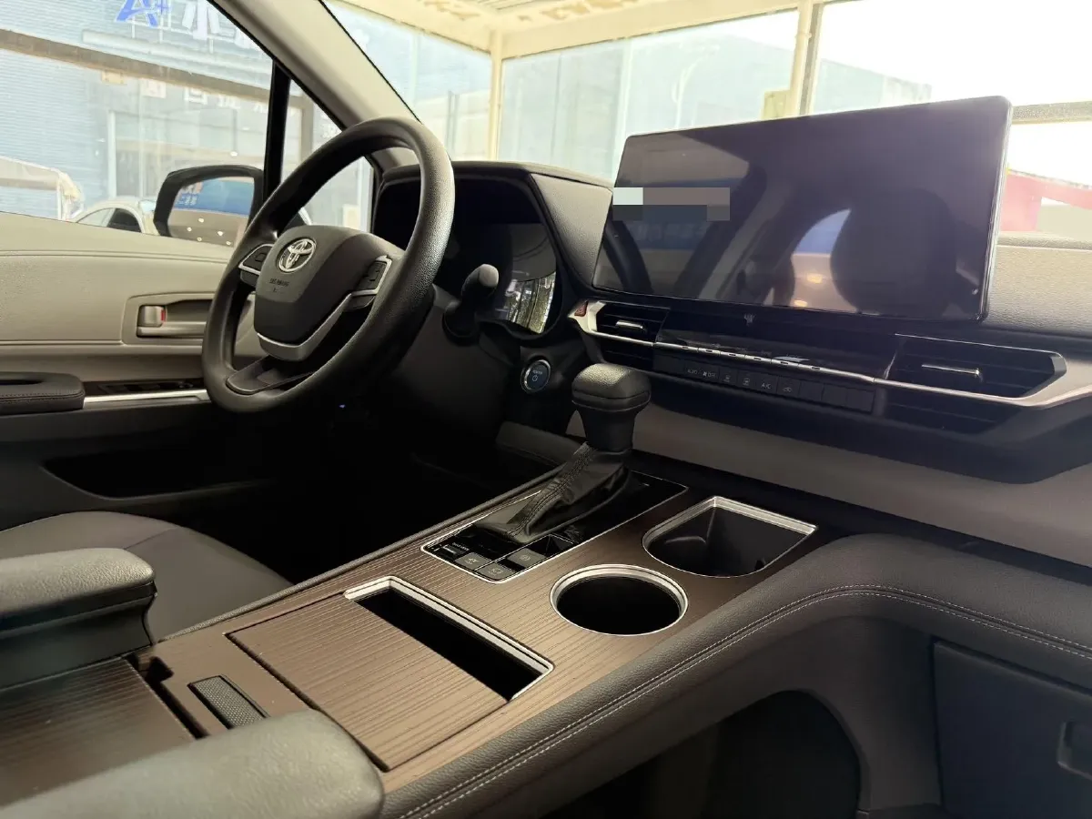 2023 Toyota Granvia 2.5L 189HP L4 E-CVT Hybrid,autocango,china used car exporter,china ev exporter,chinese used car exporter,chinese used ev exporter