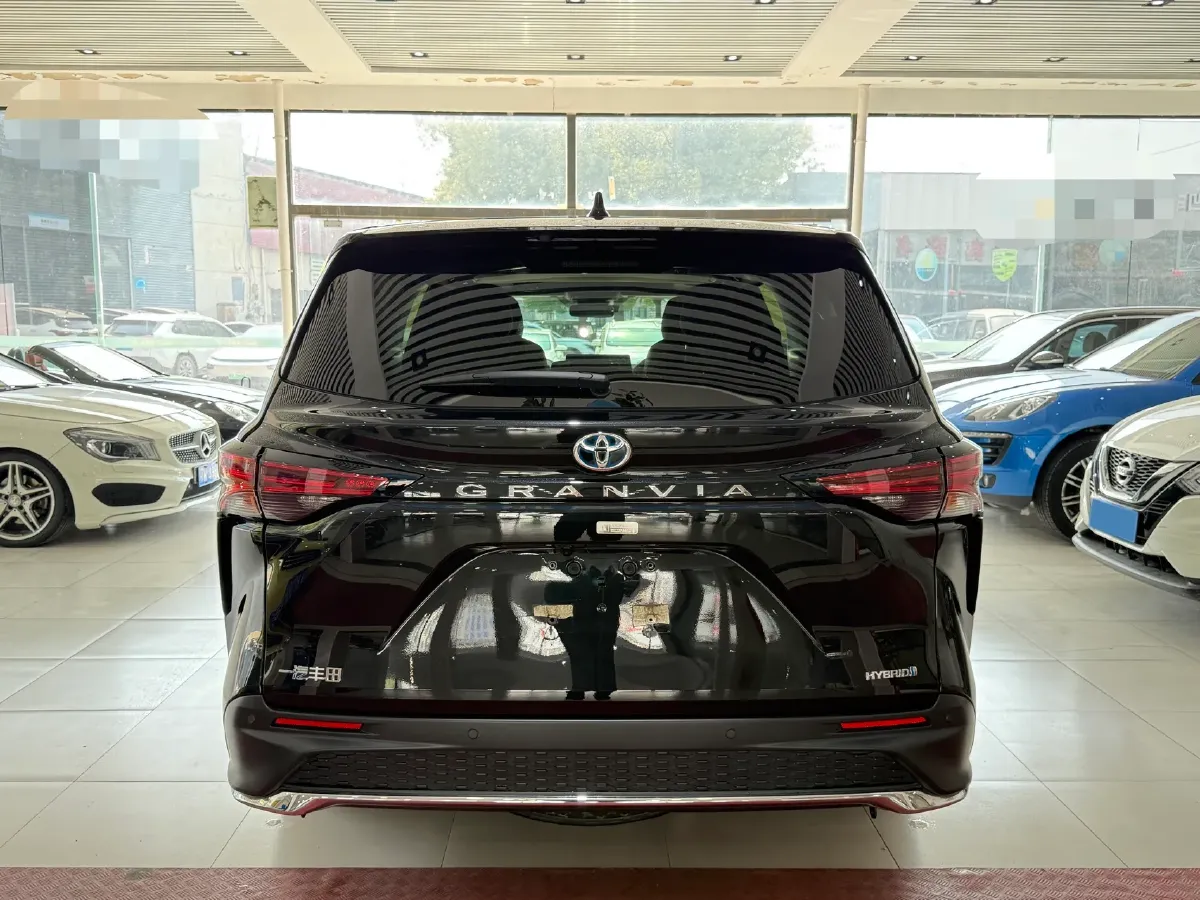 2023 Toyota Granvia 2.5L 189HP L4 E-CVT Hybrid,autocango,china used car exporter,china ev exporter,chinese used car exporter,chinese used ev exporter