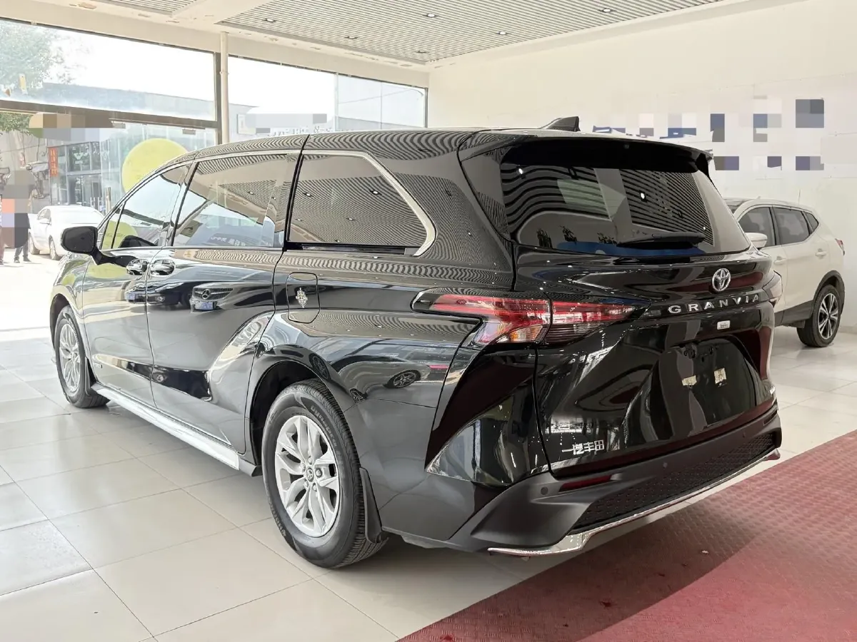 2023 Toyota Granvia 2.5L 189HP L4 E-CVT Hybrid,autocango,china used car exporter,china ev exporter,chinese used car exporter,chinese used ev exporter