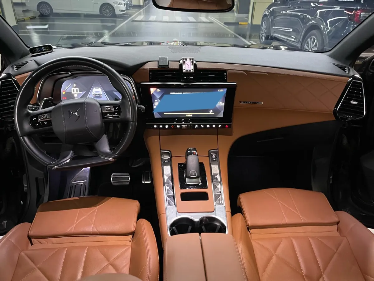 2018 DS 7 1.6T 220HP L4 8AT,autocango,china used car exporter,china ev exporter,chinese used car exporter,chinese used ev exporter