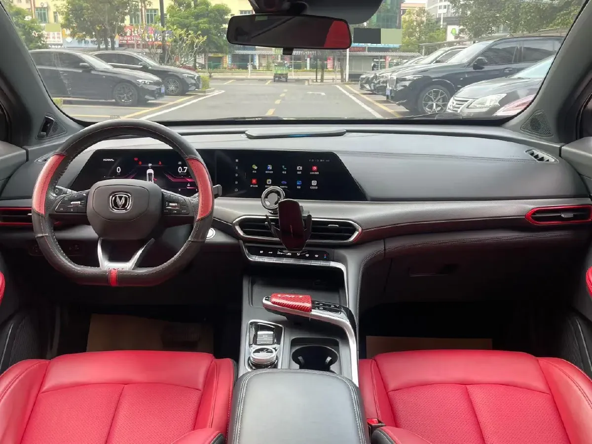 2020 ChangAn UNI-T 1.5T 180HP L4 7DCT,autocango,china used car exporter,china ev exporter,chinese used car exporter,chinese used ev exporter