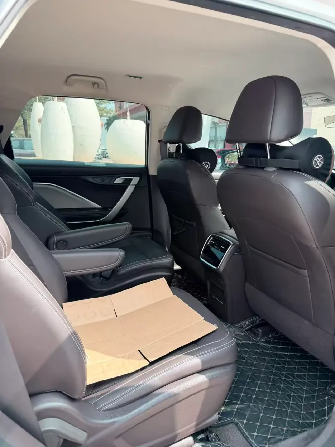 2021 LiFan Maple 80v BEV 53KWH,autocango,china used car exporter,china ev exporter,chinese used car exporter,chinese used ev exporter