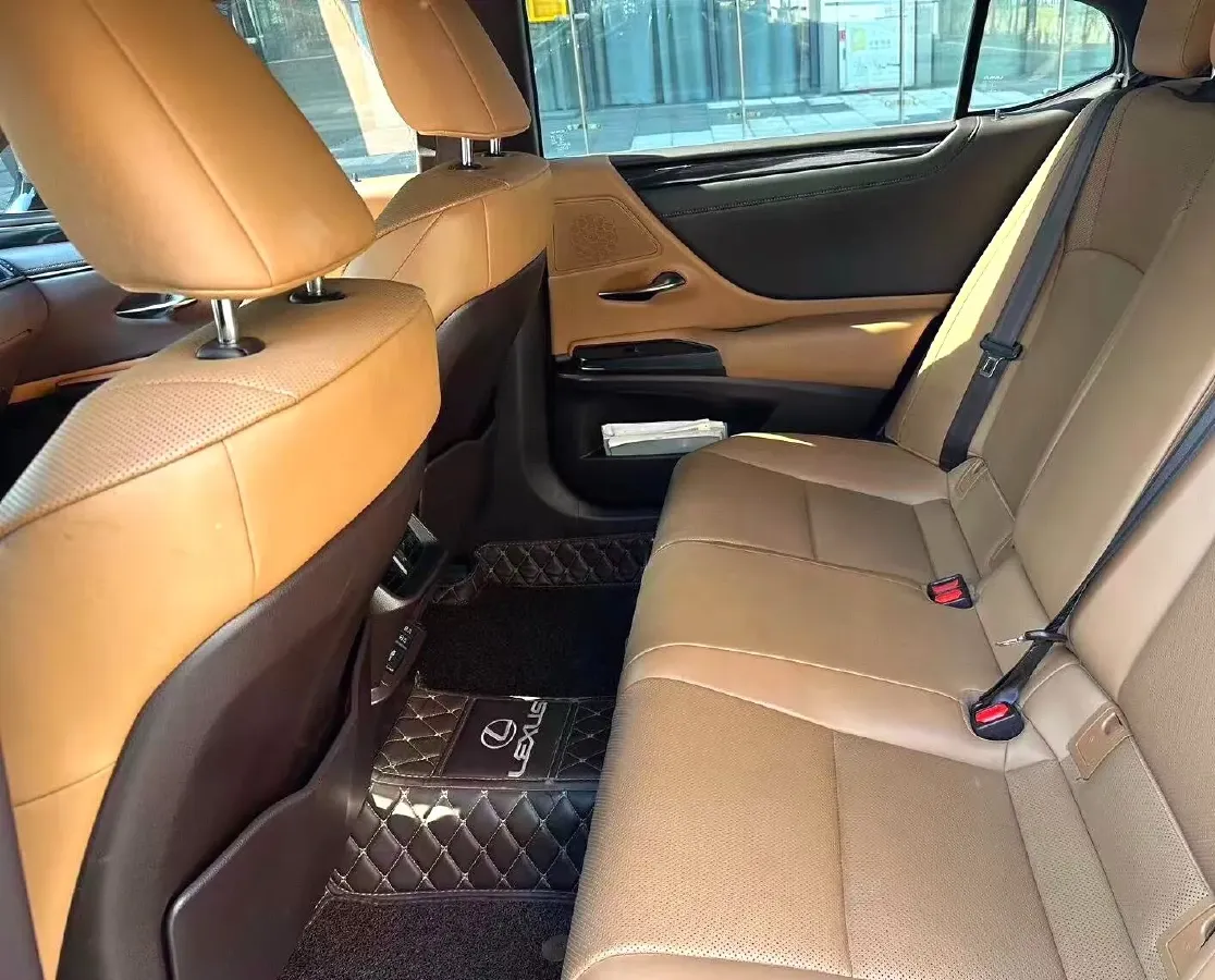 2020 Lexus ES 2.0L 173HP L4 CVT,autocango,china used car exporter,china ev exporter,chinese used car exporter,chinese used ev exporter