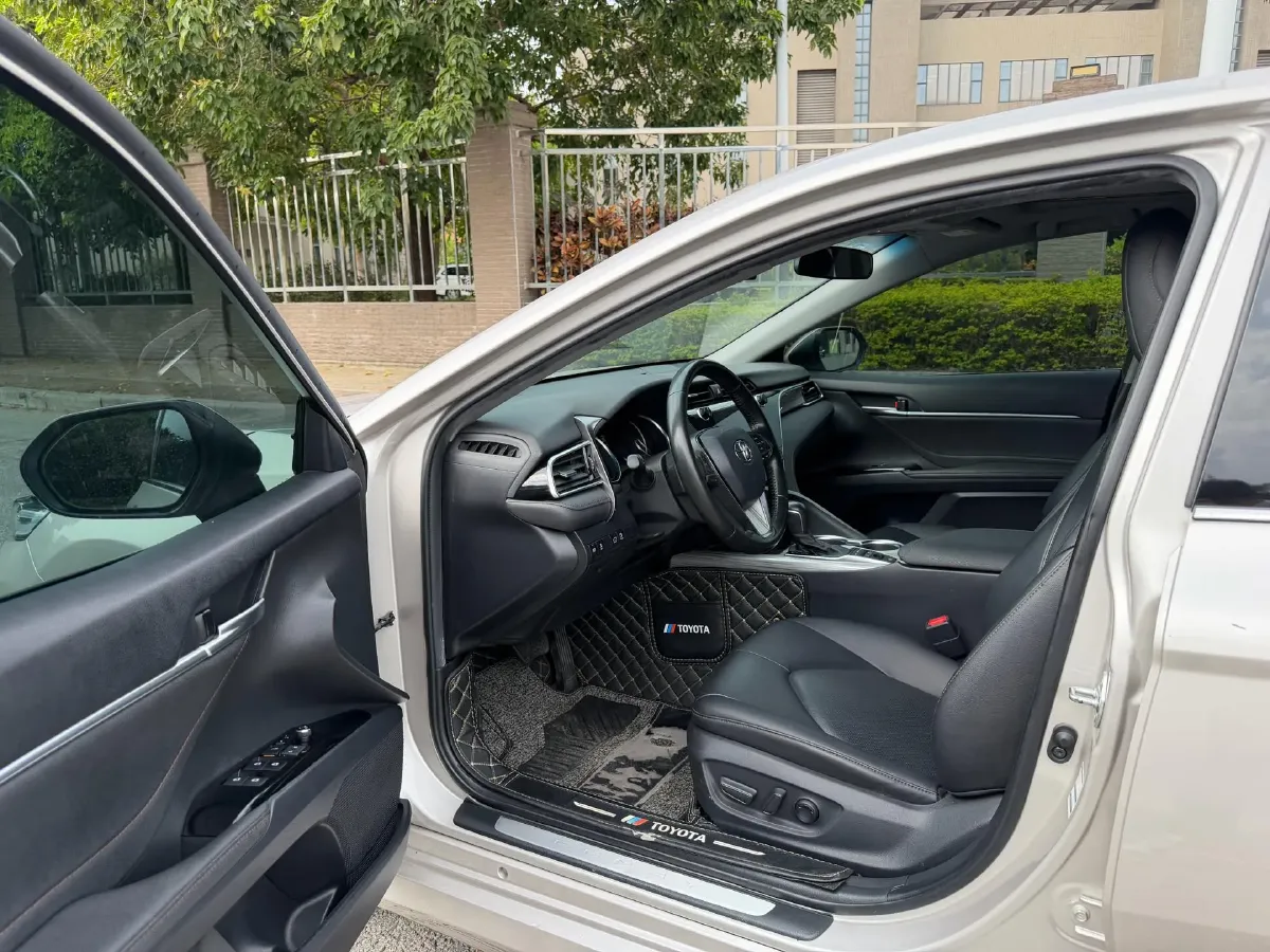 2019 Toyota Camry 2.5L 178HP L4 E-CVT Hybrid,autocango,china used car exporter,china ev exporter,chinese used car exporter,chinese used ev exporter