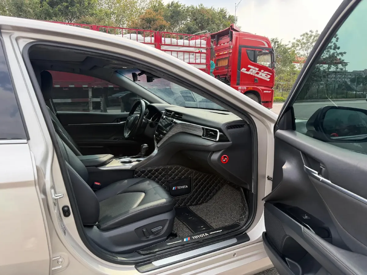 2019 Toyota Camry 2.5L 178HP L4 E-CVT Hybrid,autocango,china used car exporter,china ev exporter,chinese used car exporter,chinese used ev exporter