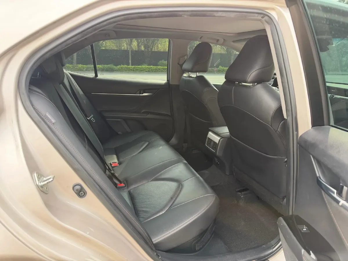 2019 Toyota Camry 2.5L 178HP L4 E-CVT Hybrid,autocango,china used car exporter,china ev exporter,chinese used car exporter,chinese used ev exporter