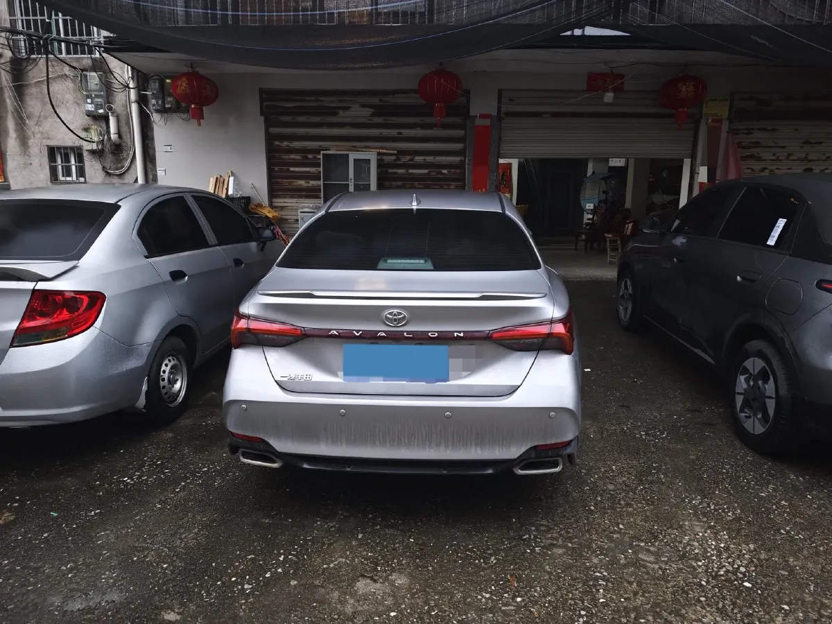 2022 Toyota Avalon 2.5L 209HP L4 8AT,autocango,china used car exporter,china ev exporter,chinese used car exporter,chinese used ev exporter