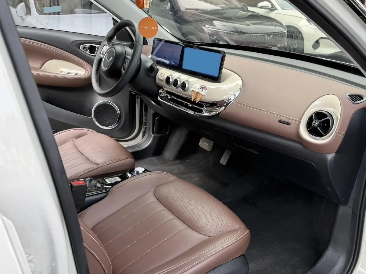 2023 WuLing BinGuo BEV 31.9KWH,autocango,china used car exporter,china ev exporter,chinese used car exporter,chinese used ev exporter