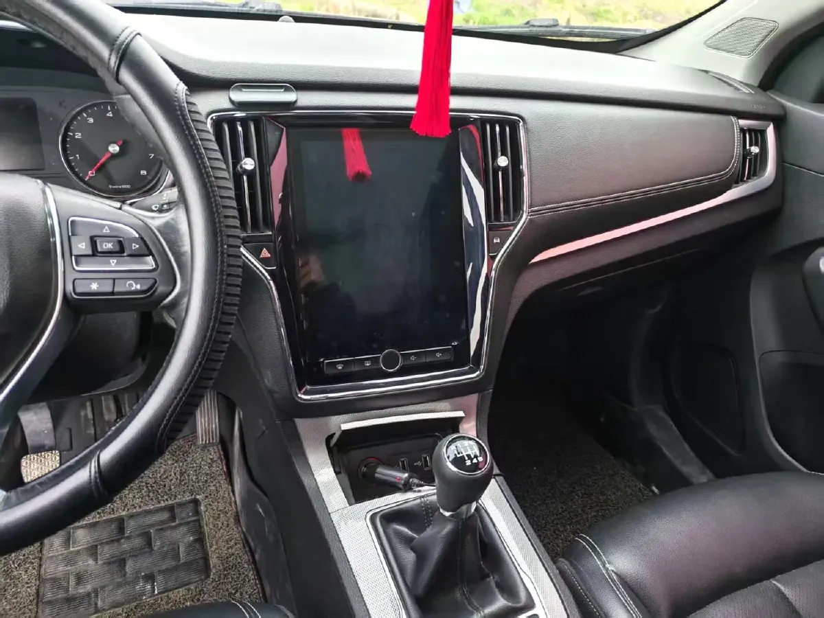 2017 Haval H2 1.5T 150HP L4 6MT,autocango,china used car exporter,china ev exporter,chinese used car exporter,chinese used ev exporter