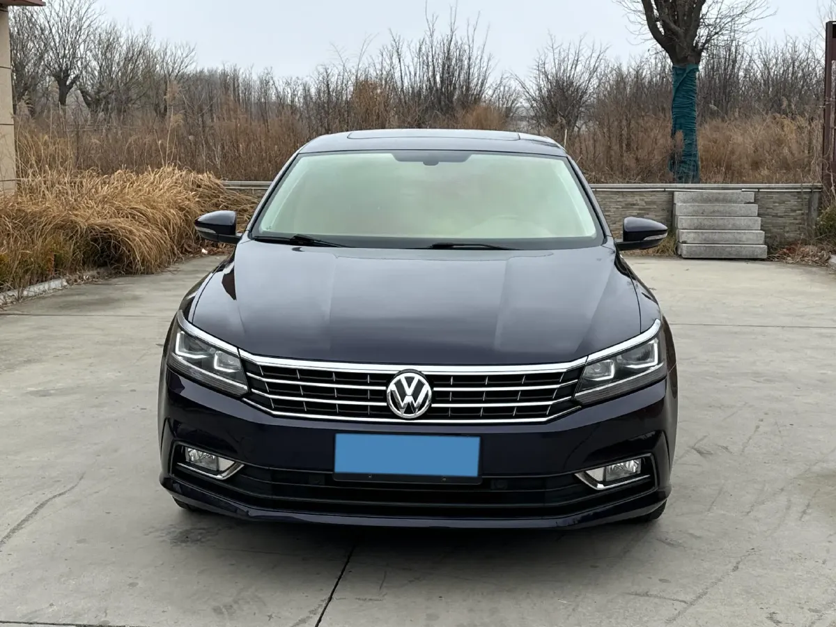 2017 Volkswagen Passat 1.8T 180HP L4 7DCT,autocango,china used car exporter,china ev exporter,chinese used car exporter,chinese used ev exporter