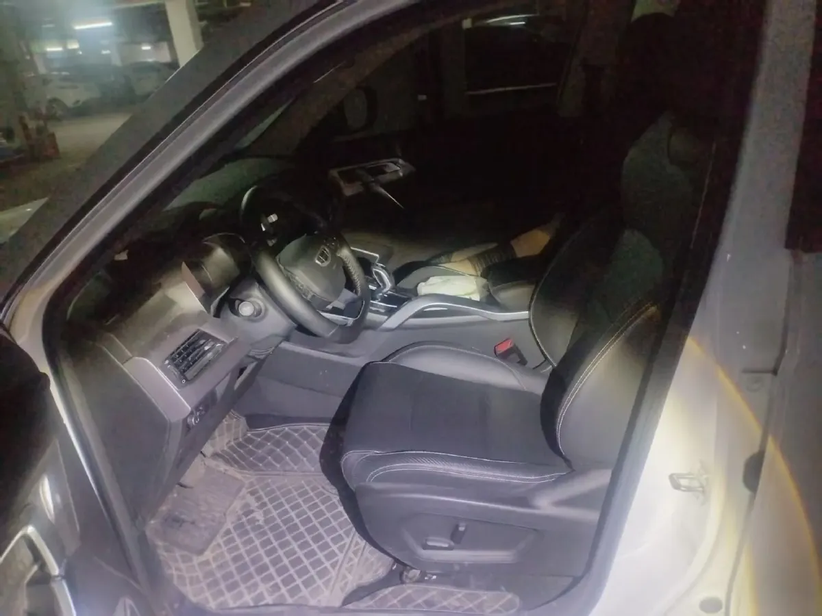 2021 Ford Escort 1.5L 122HP L3 6AT,autocango,china used car exporter,china ev exporter,chinese used car exporter,chinese used ev exporter