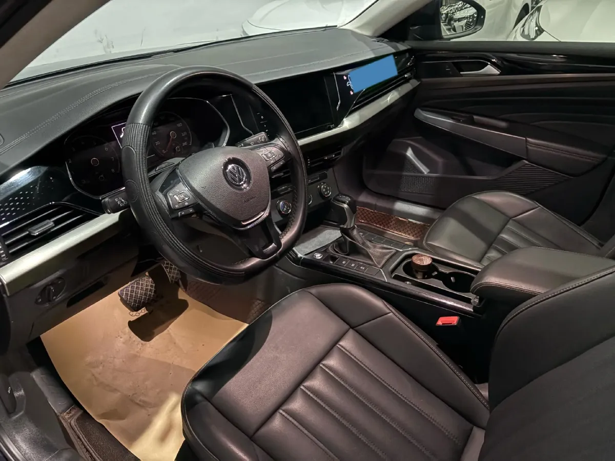 2019 Chevrolet Equinox 1.5T 180HP L4 6AT,autocango,china used car exporter,china ev exporter,chinese used car exporter,chinese used ev exporter